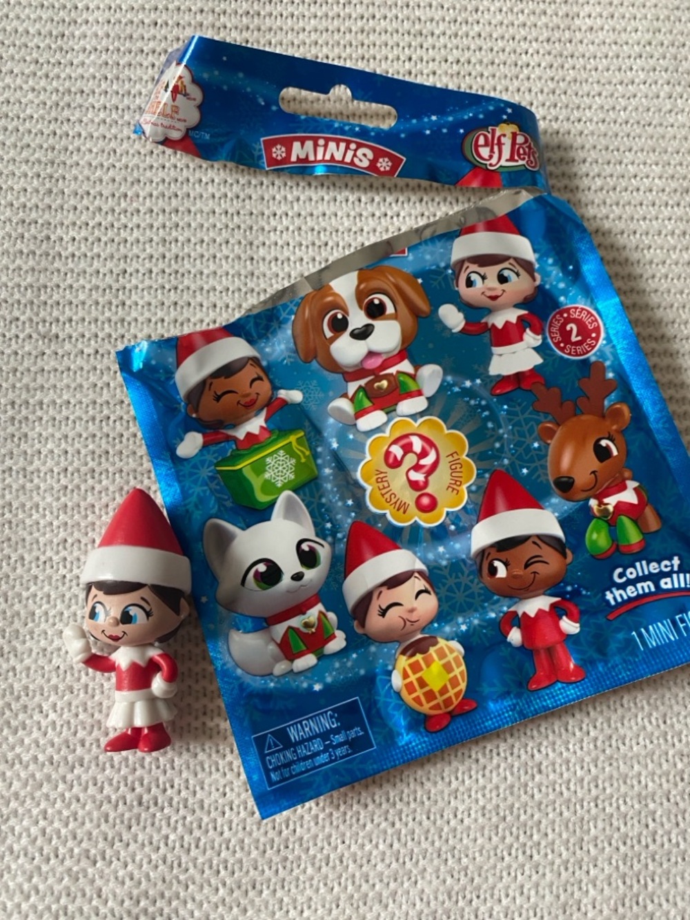 Elf on the shelf mystery mini